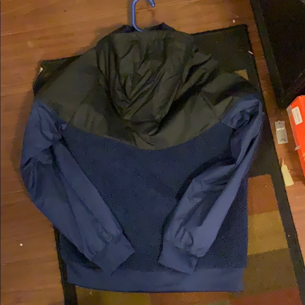 Nike Sherpa Jacket - Picture 3 of 3